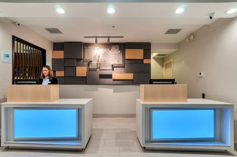 Holiday Inn Express Hotel And Suites Lake Elsinore 7/61