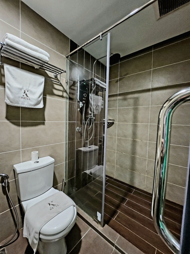 K Hotel Kota Kinabalu 33/35