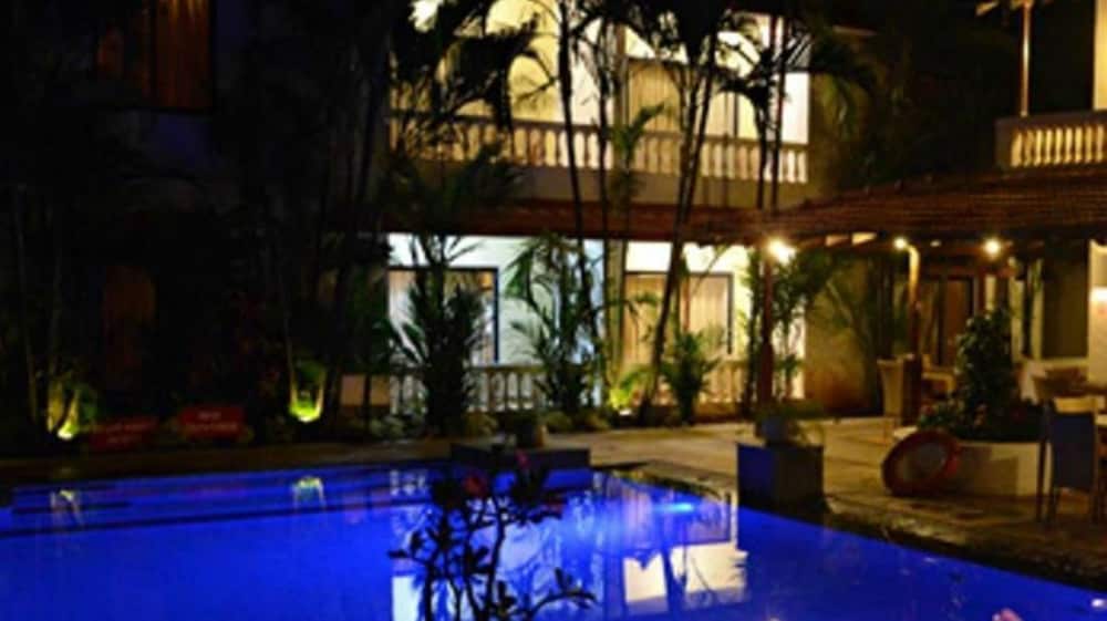 Casablanca Beach Resort 26/28