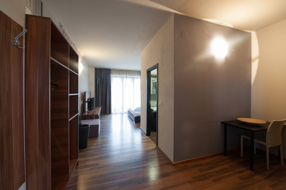 Hemingway Residence 22/48