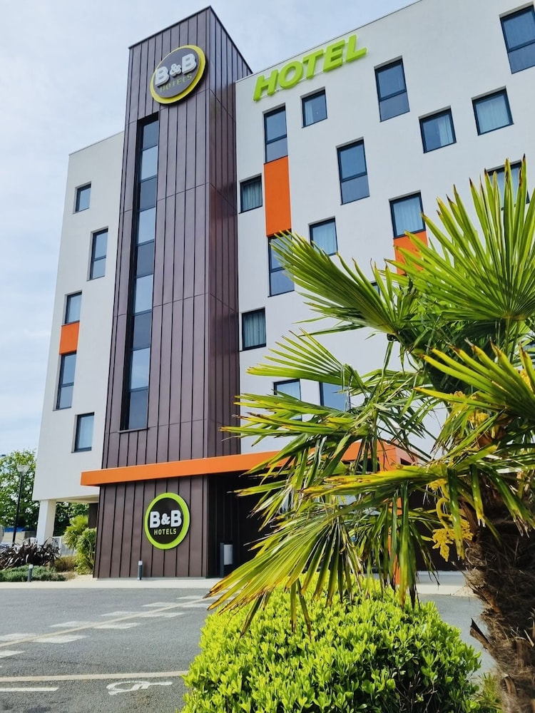 B&B HOTEL La Roche-sur-Yon in MOUILLERON-LE-CAPTIF