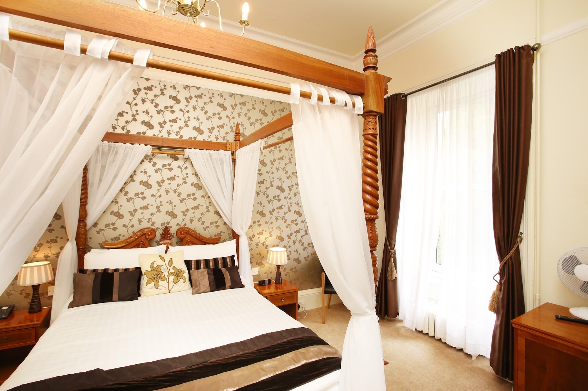 Canopy, Standard, Double Bed