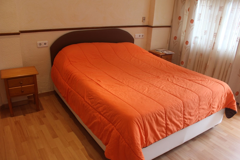 APARTAMENTOS MARINA INTERNACIONAL 17/50