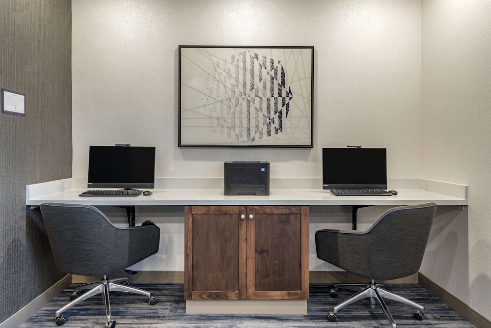 Hyatt Place Indianapolis Carmel 44/54
