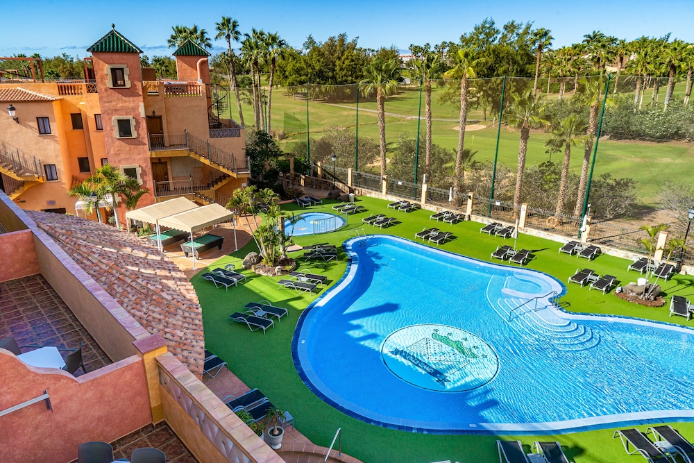 Villa Mandi Golf Resort 61/66