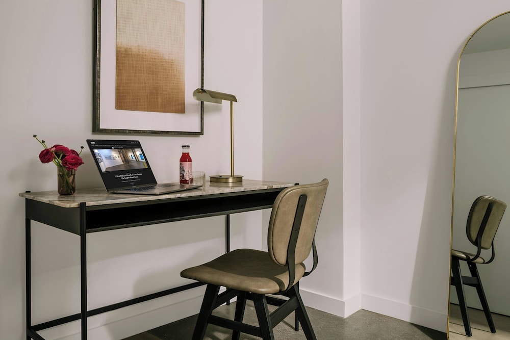 Sonder by Marriott Bonvoy The Winfield Apartments Downtown LA 47/58