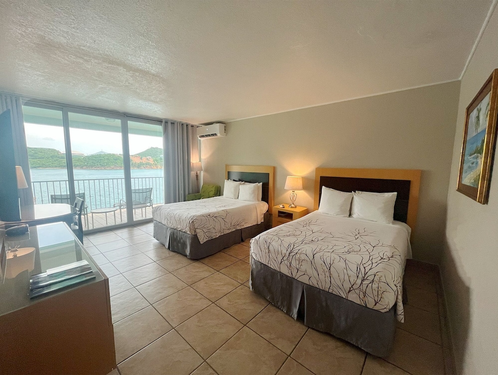 Lindbergh Bay Hotel And Villas 16/68
