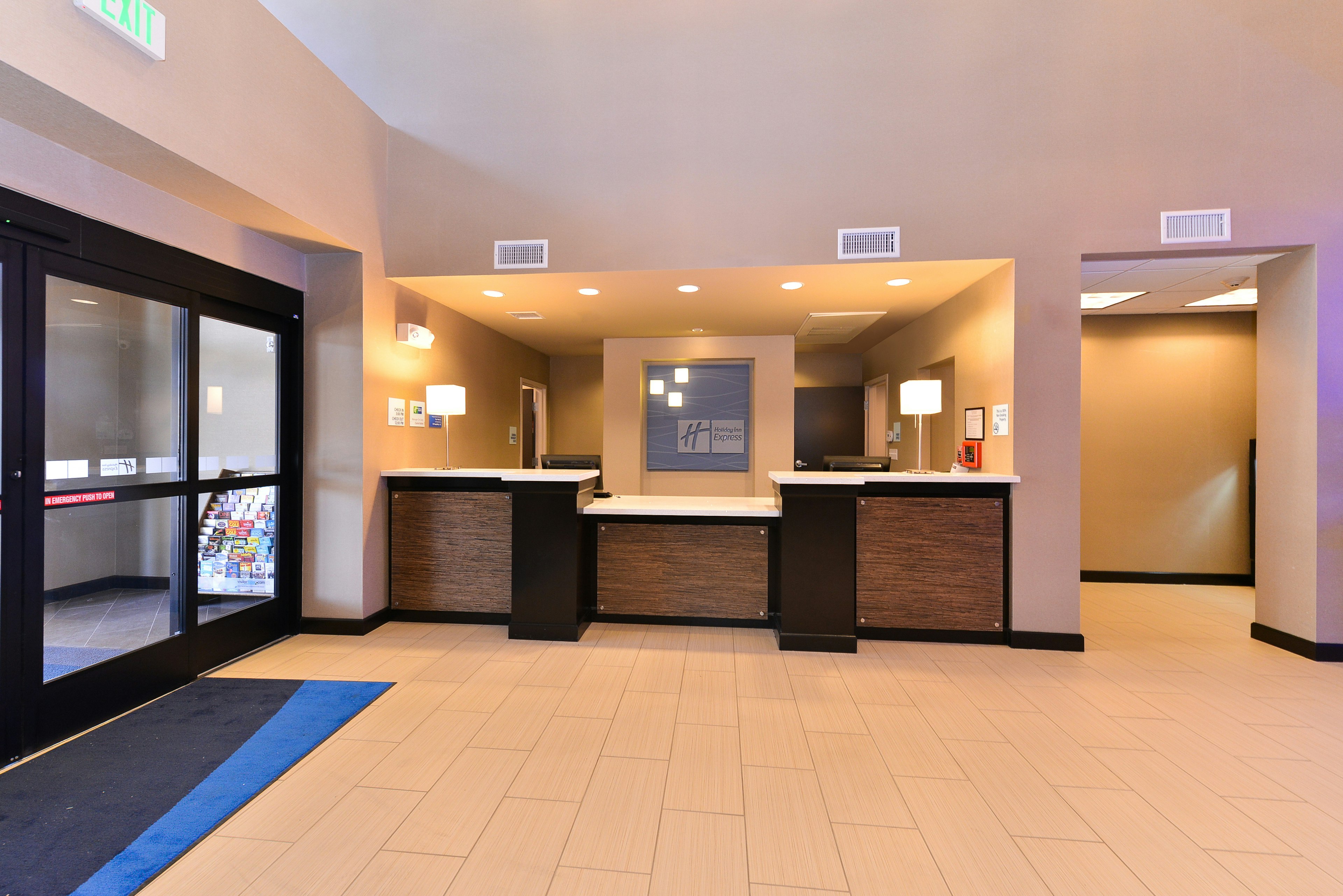 Holiday Inn Express Hotel & Suites Indio - Coachella Valley 8/78