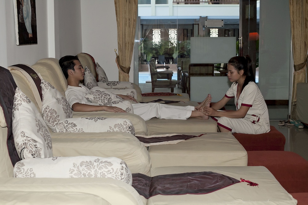 SMILING HOTEL AND SPA 38/50