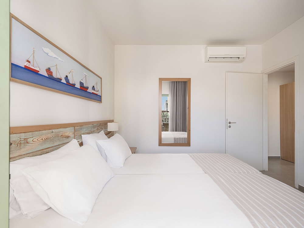 Erato Beach Hotel - Adults Only 13/50