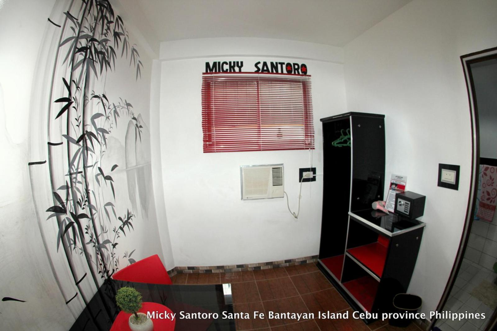 Micky Santoro Hotel & Restaurant 15/50