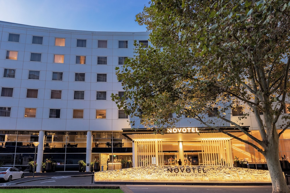 Novotel Sydney Darling Square 8/65