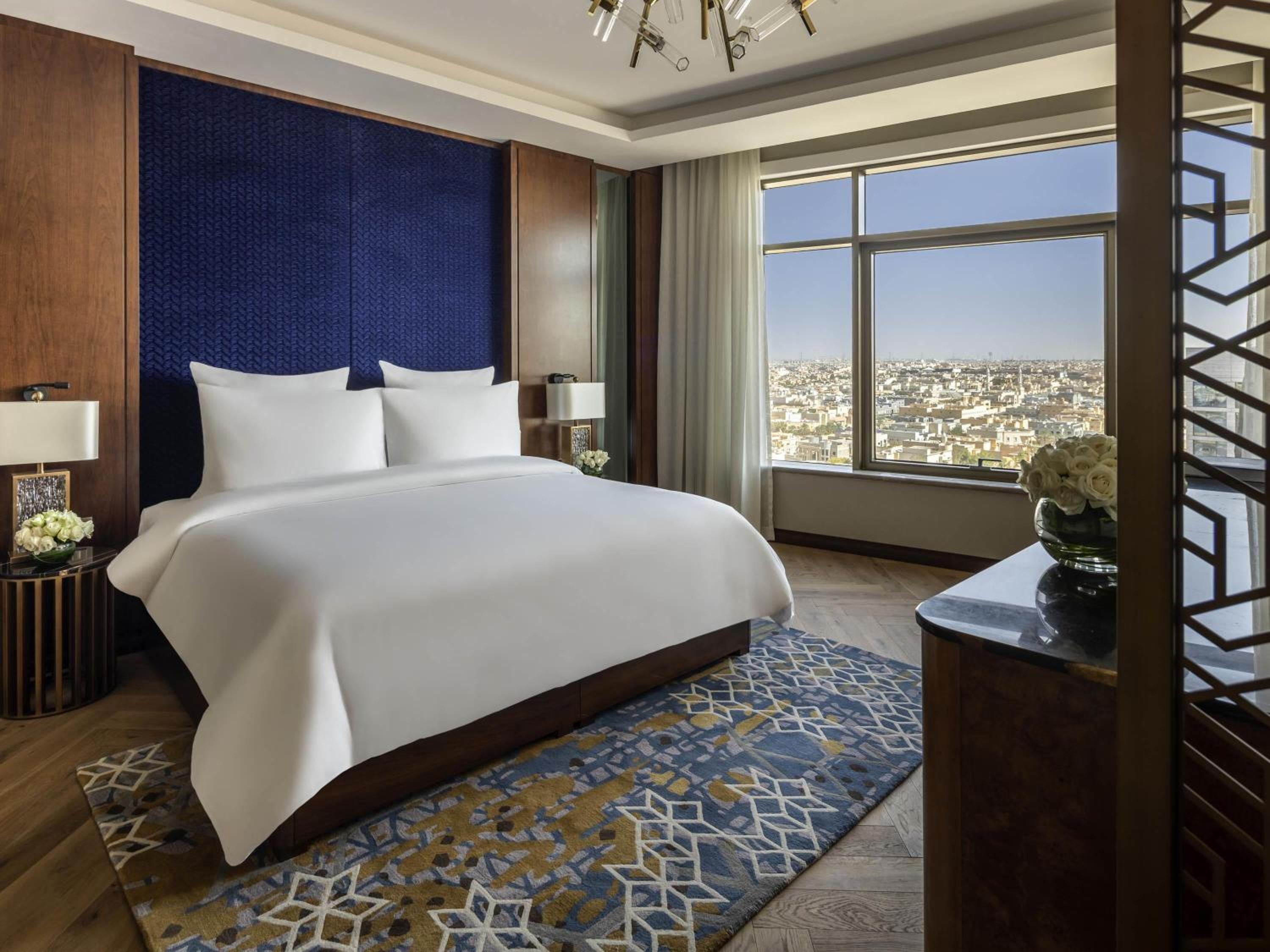 Royal, Penthouse Suite, King Bed