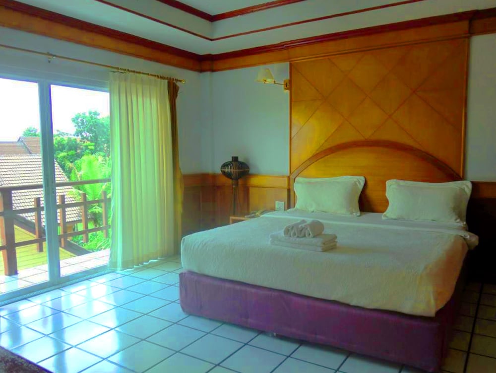Thongpaeka Hotel 9/50