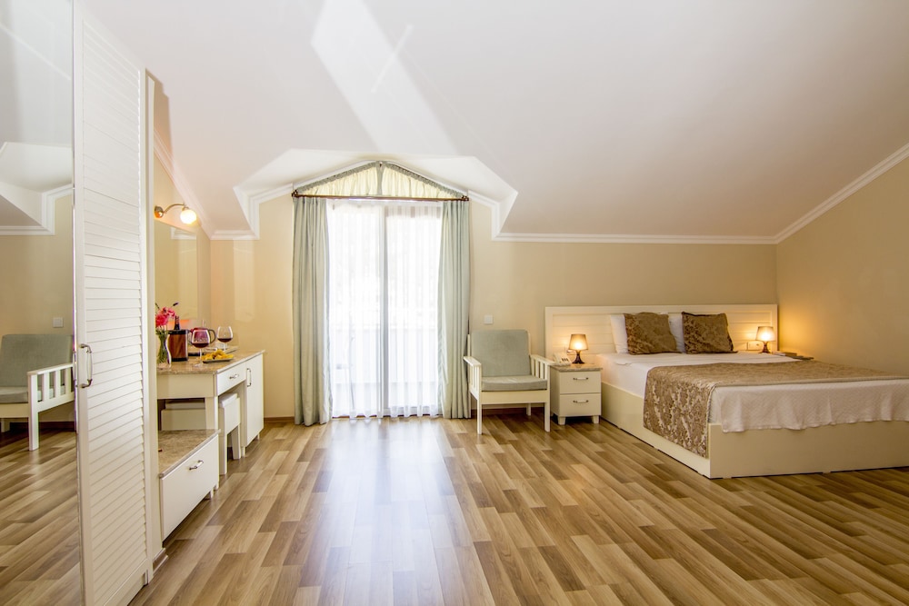 UNSAL HOTEL 29/45