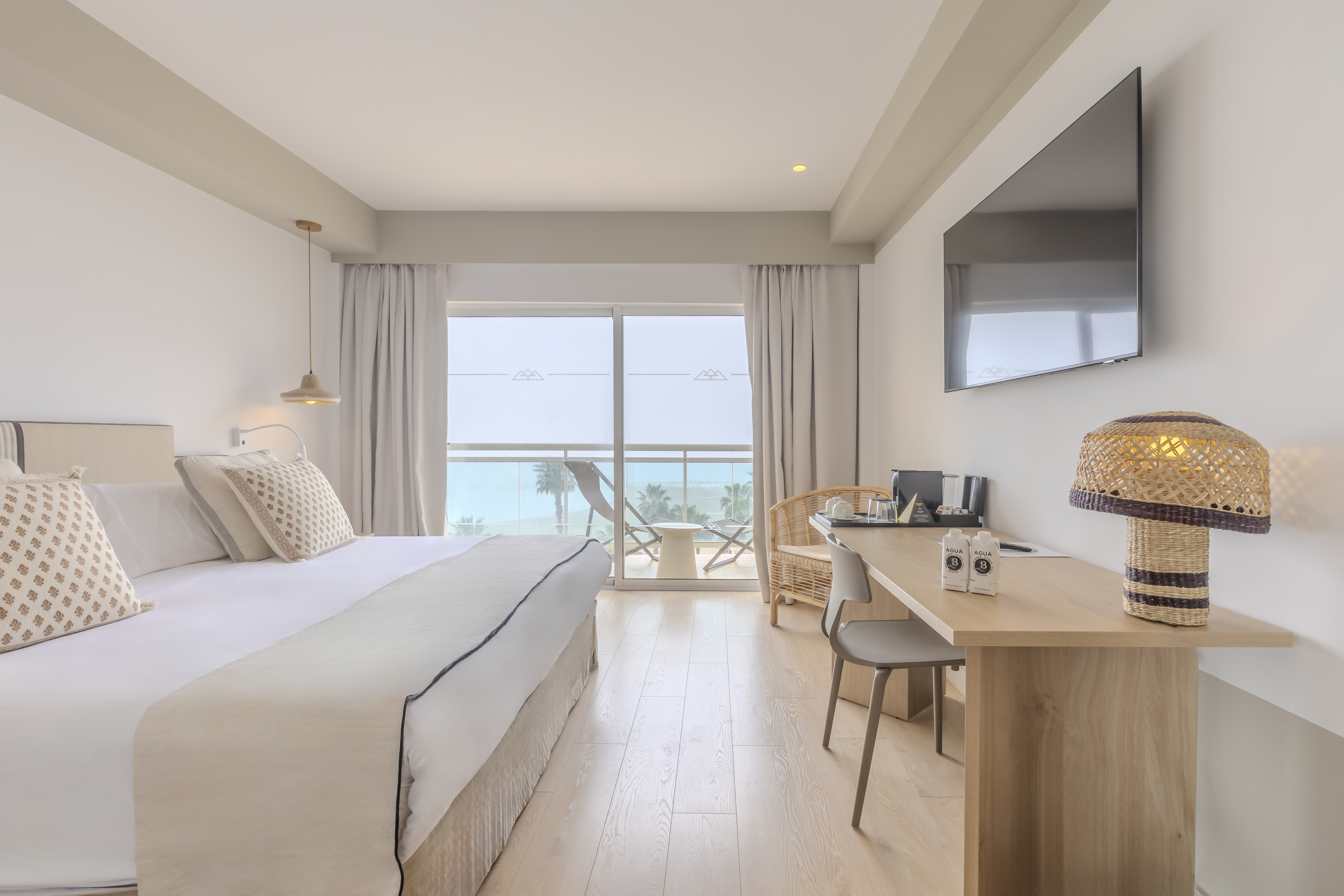 Superior, Double Bed, Sea View, Terrace 10/10