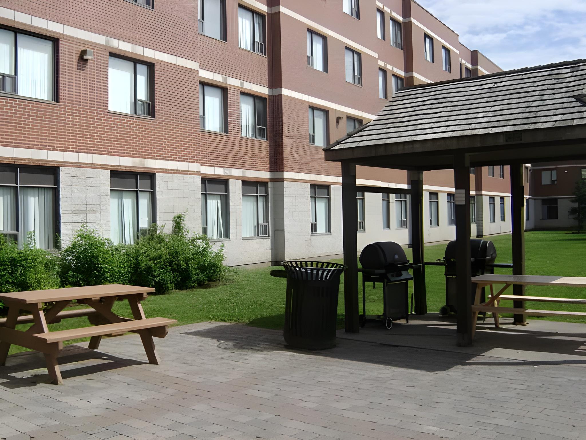 Residence And Conference Centre Ottawa West 24/26