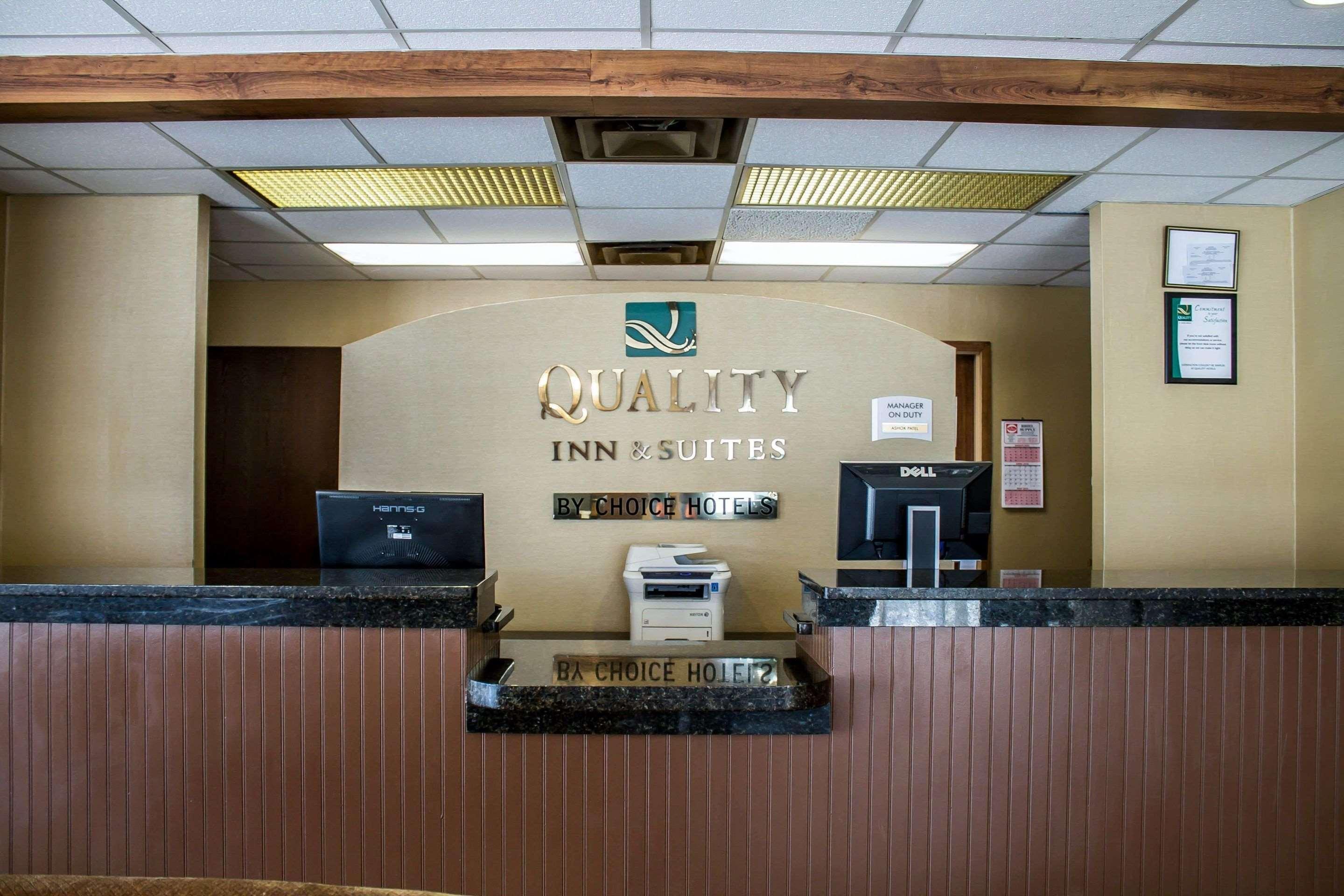 Rodeway Inn & Suites Youngstown 3/60