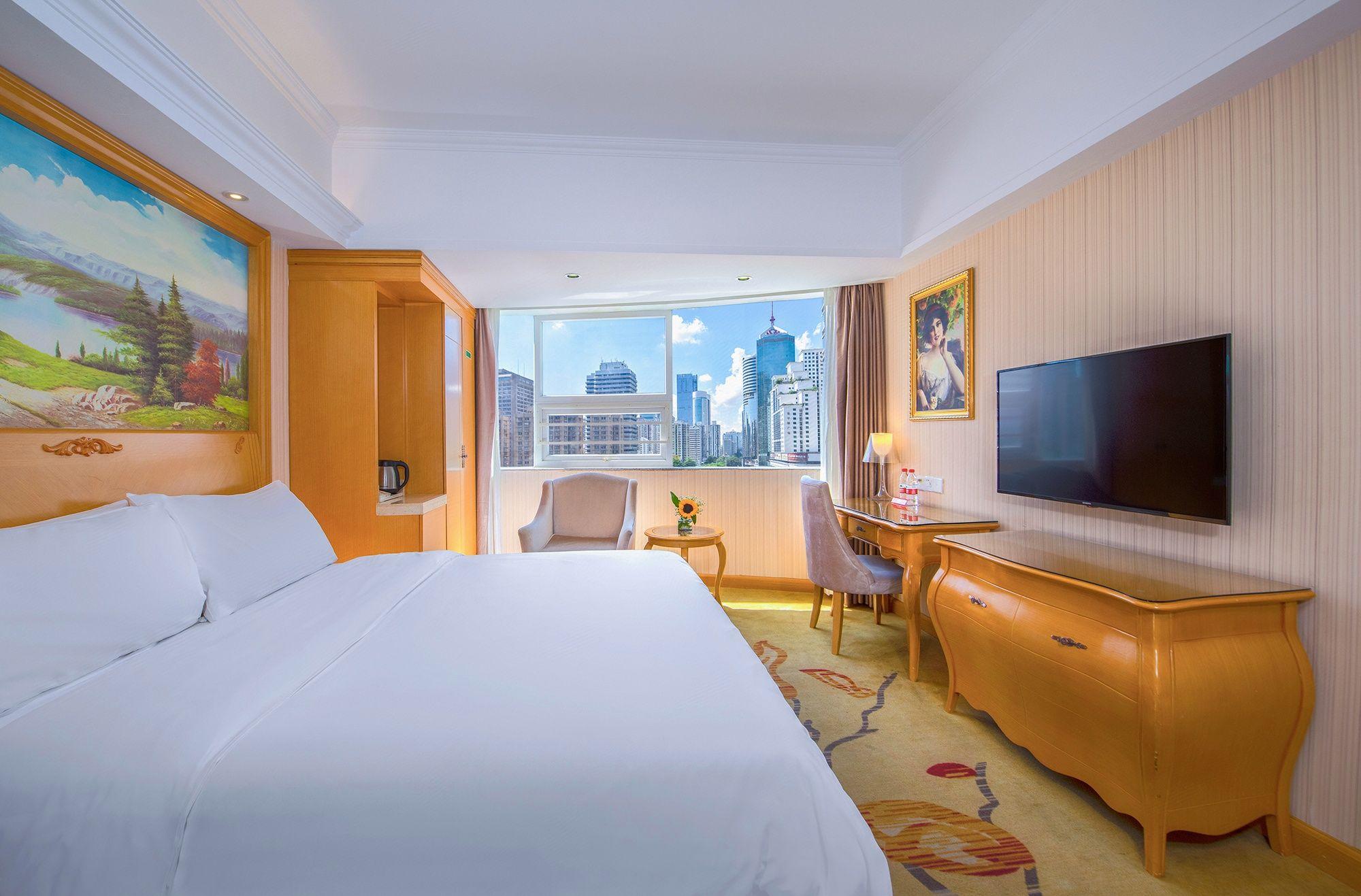 Deluxe, with View