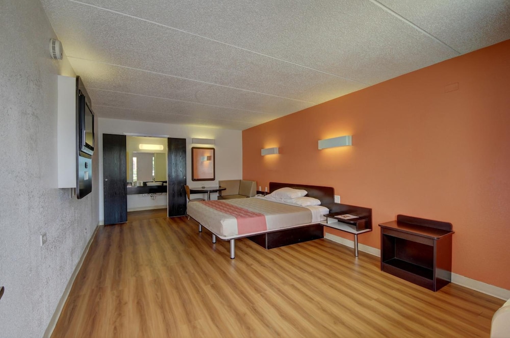 Motel6 San Antonio, TX - Downtown - Market Square 27/44