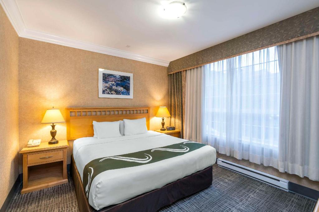 EFFICIENCY, SUITE, KING BED