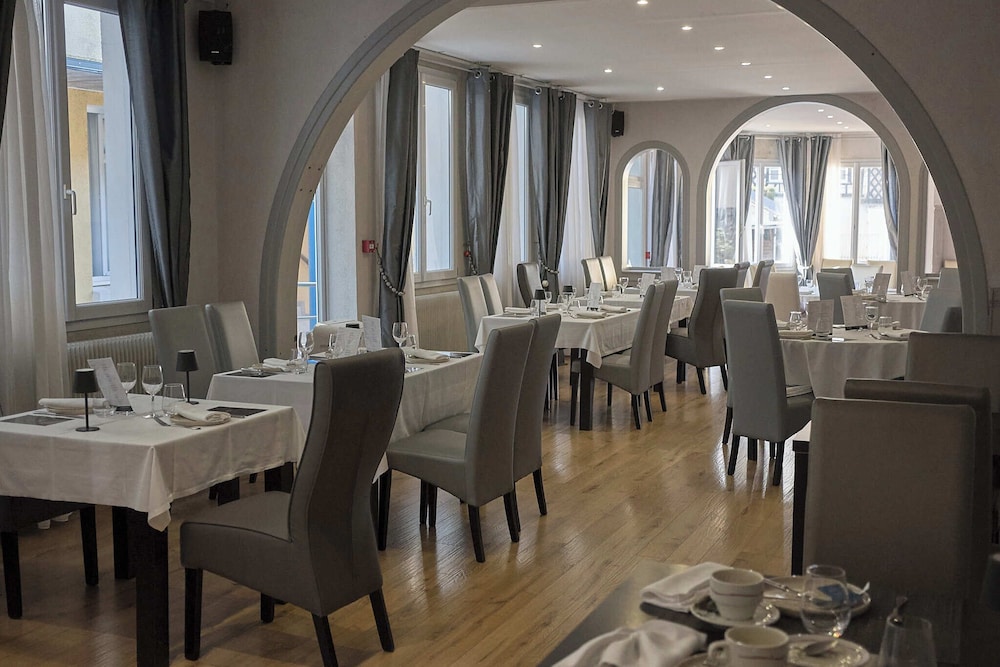 HOTEL LE PLAT D'ETAIN 29/39