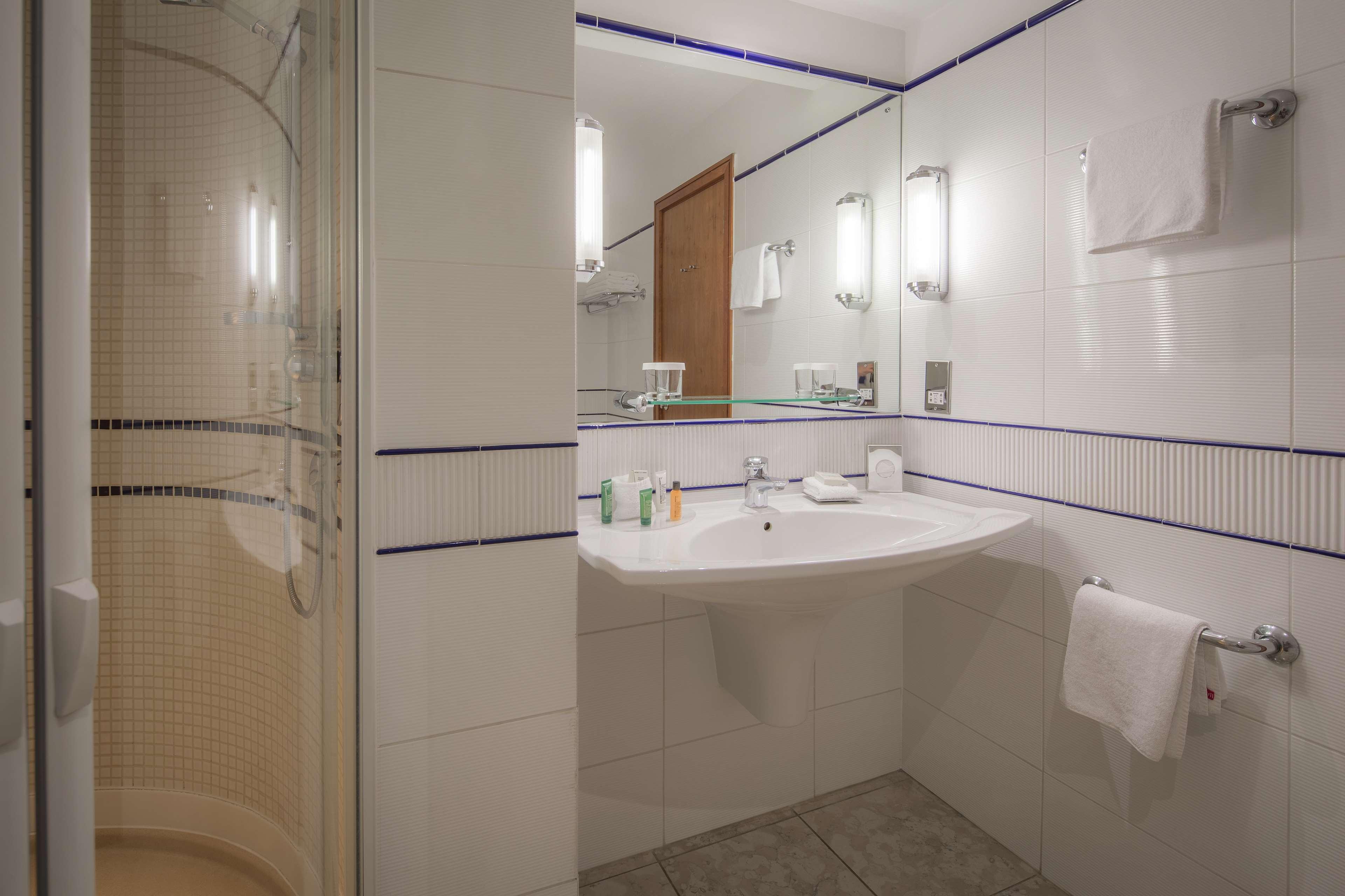 غرفة ديلوكس عائلية بسرير مزدوج، Hilton Cardiff Hotel 5/5