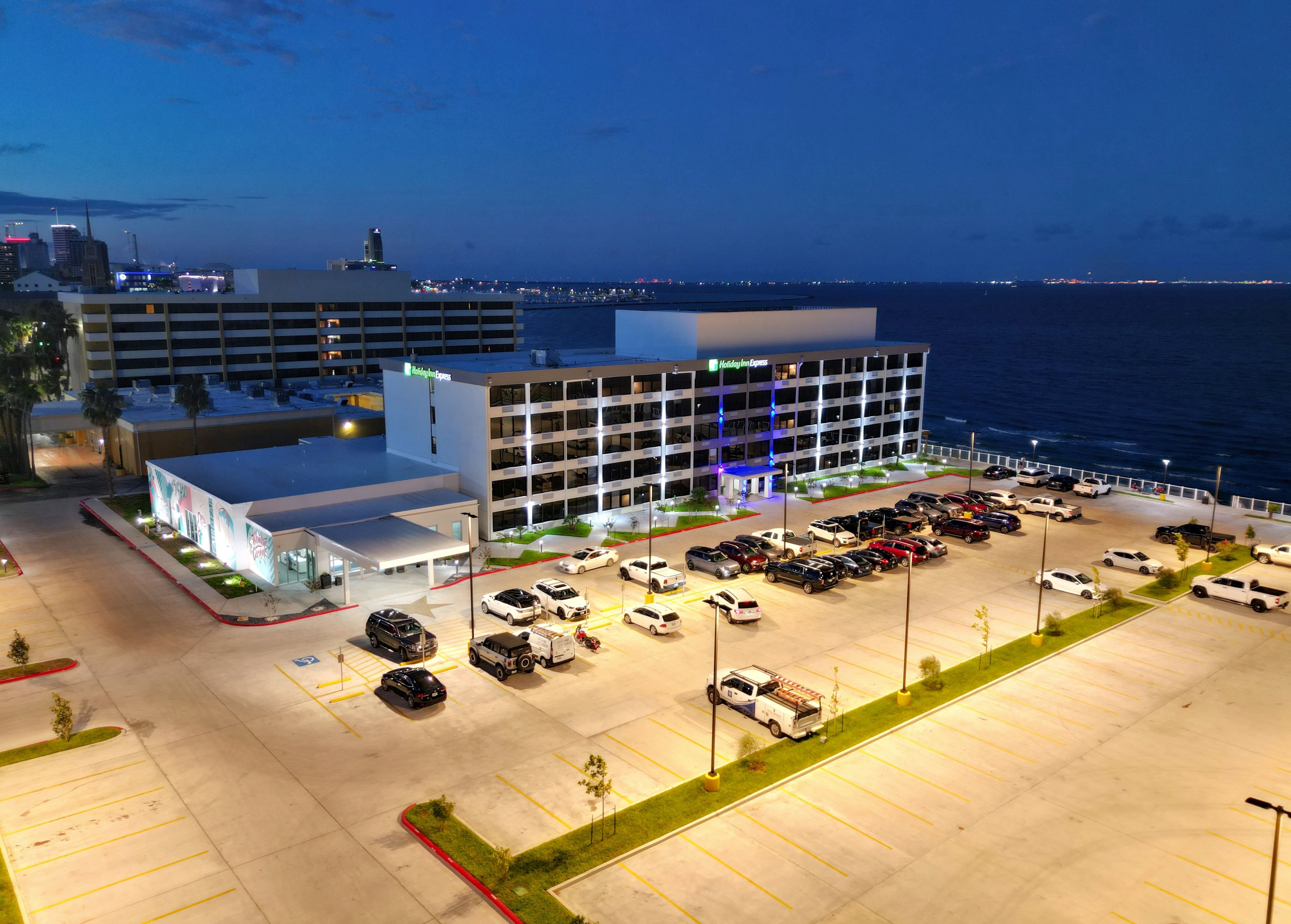 Holiday Inn Express Corpus Christi - Beachfront, an IHG Hotel 4/50