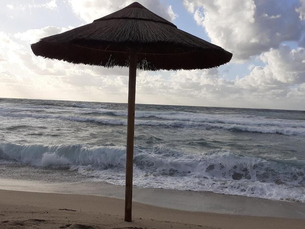 Mimose Beach Village 40/50