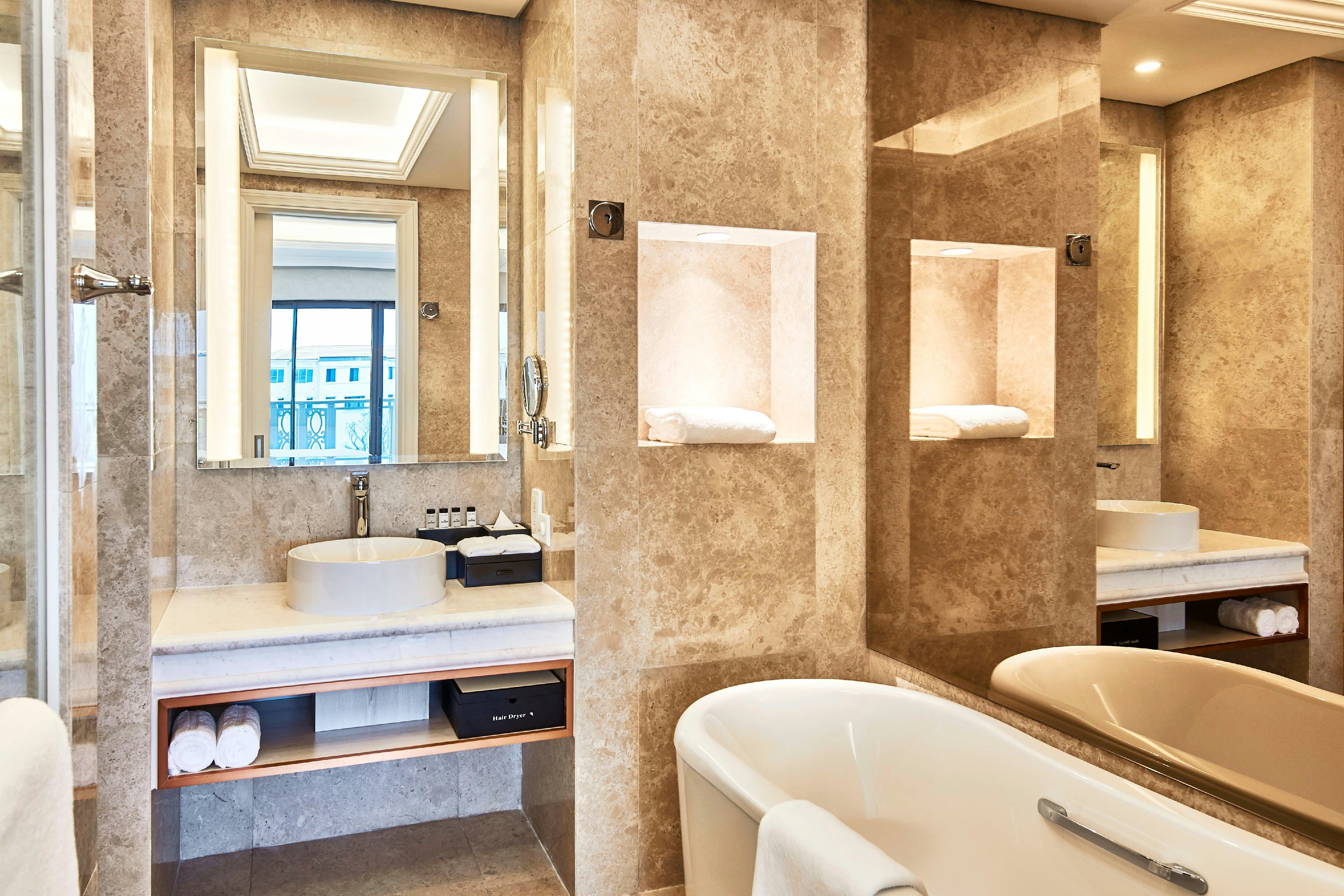 Sheraton Grand Danang Beach Resort and Spa 47/47