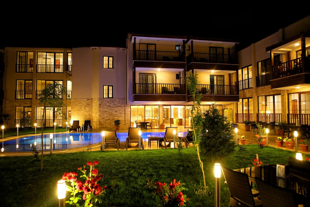 Venus Suite Hotel 3/50