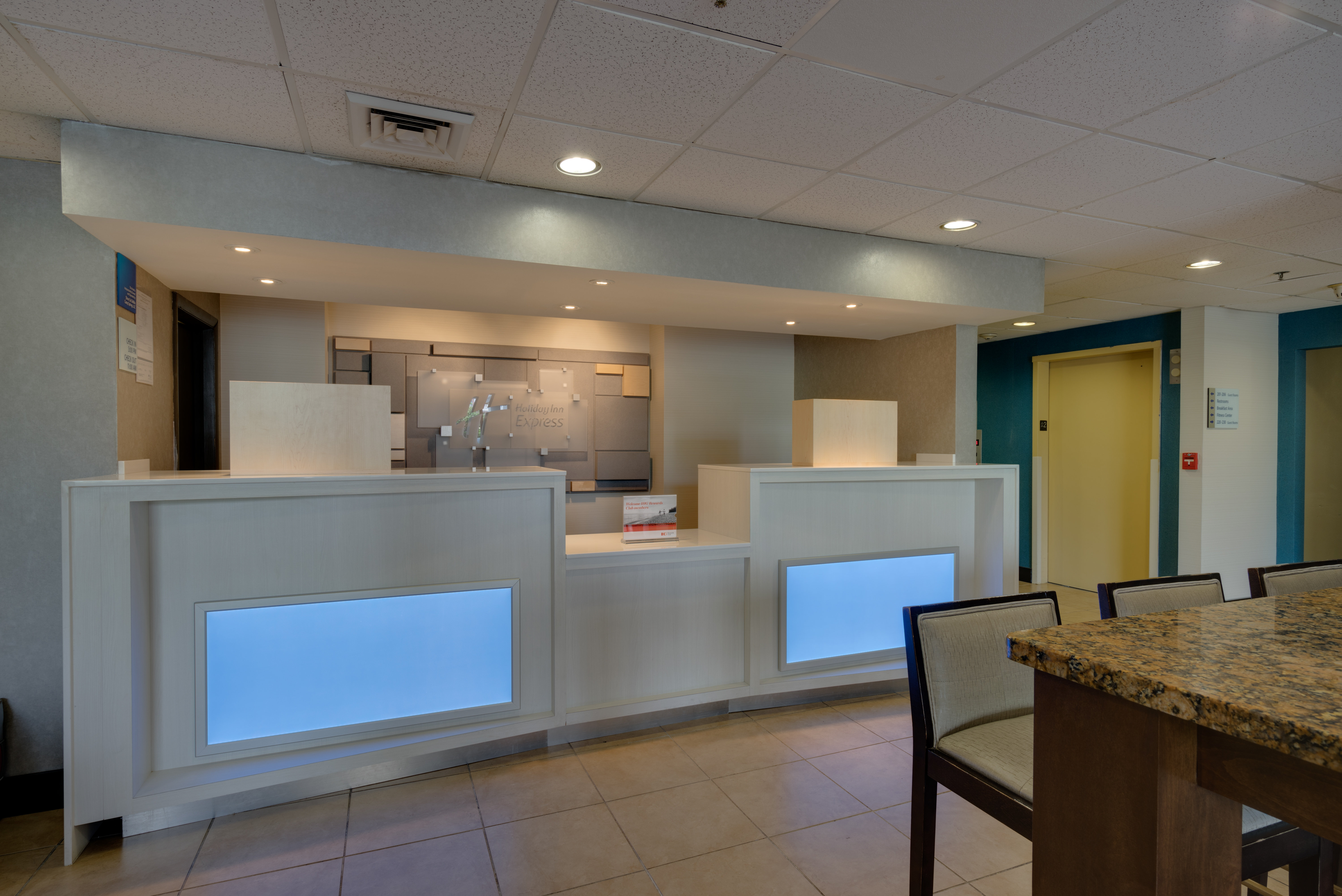 Holiday Inn Express Washington Dc East Andrews Afb 8/56