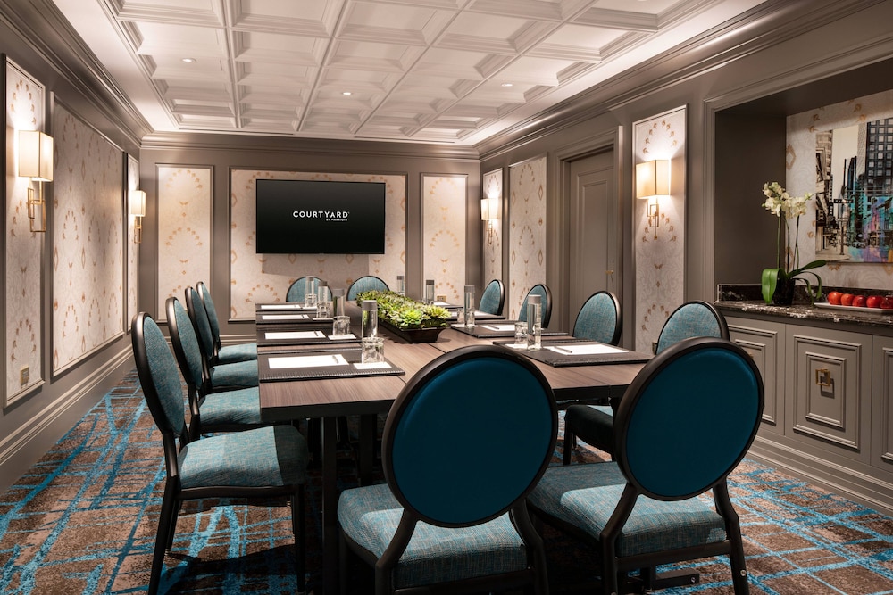 Courtyard by Marriott San Francisco Downtown/Van Ness Ave 41/43