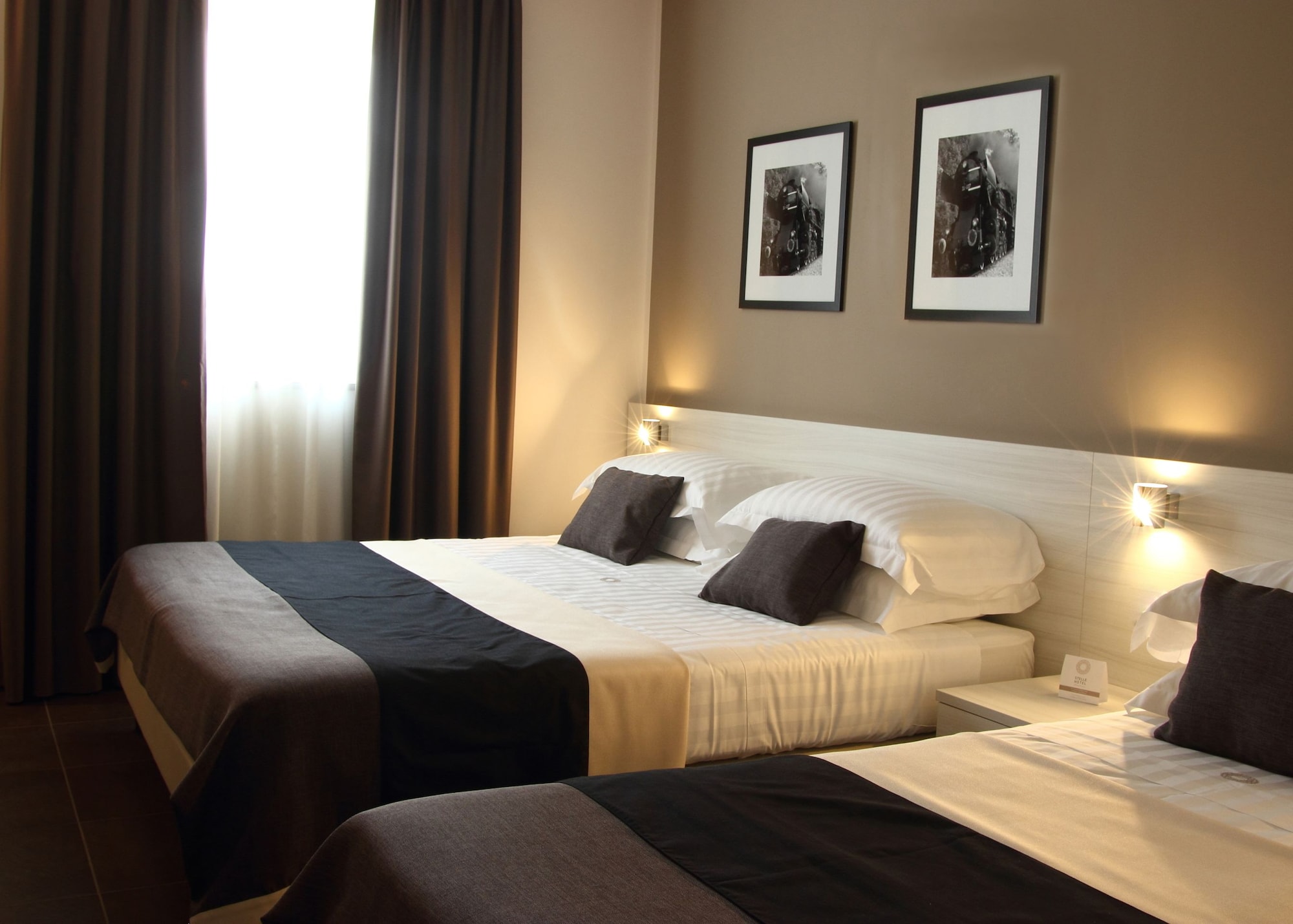 ROOM, TRIPLE