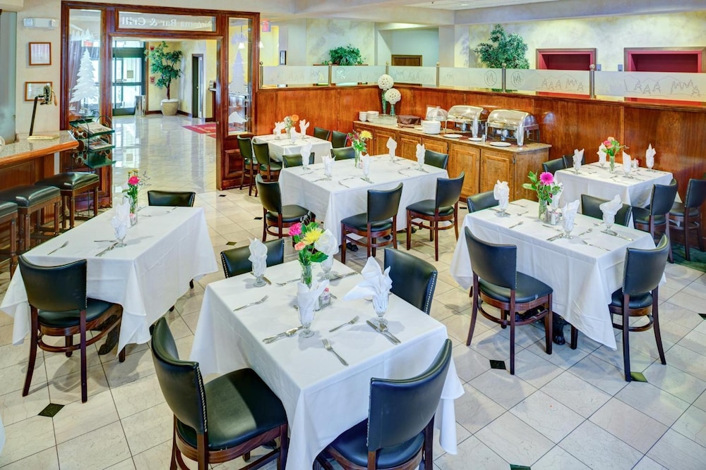 Lake Natoma Inn 31/46