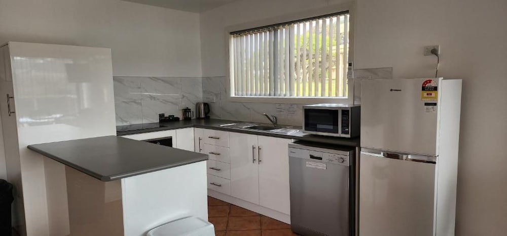 WHITE SANDS ESTATE 68/68