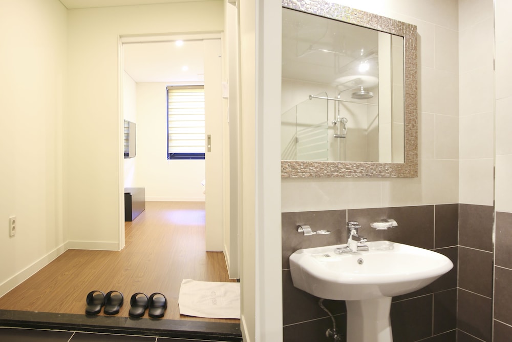 Hotel Yeon 8/55