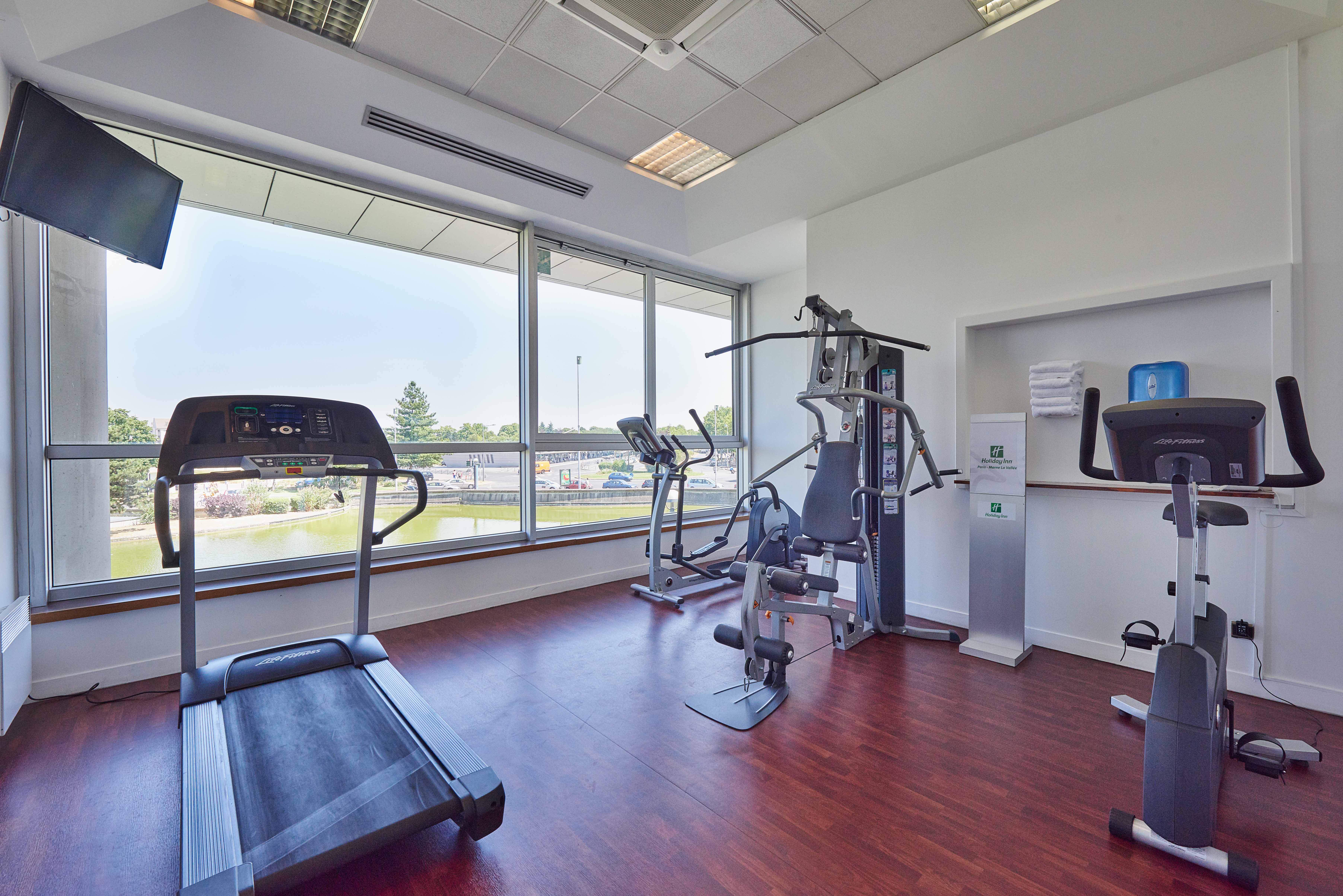 HOLIDAY INN PARIS MARNE LA VALLEE 24/50