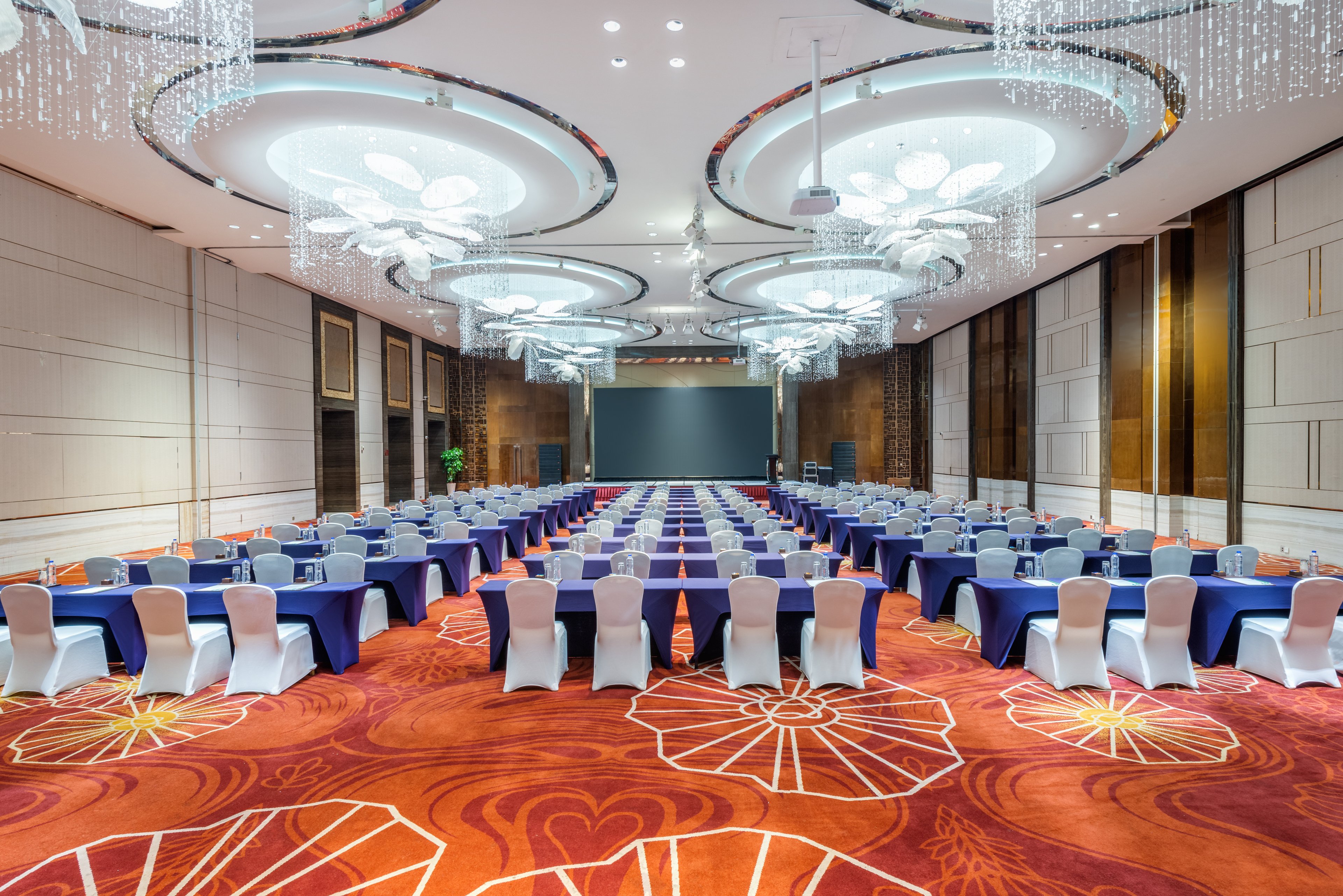 Holiday Inn Shanghai Hongqiao 25/30