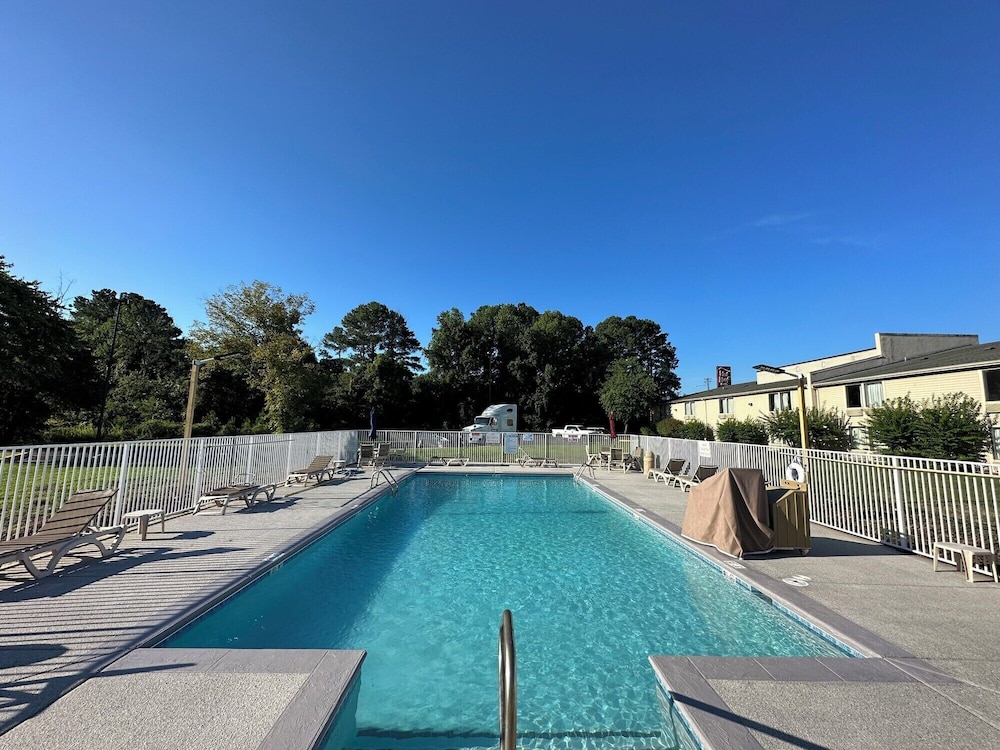 Motel6 Greensboro, NC - Airport 32/49