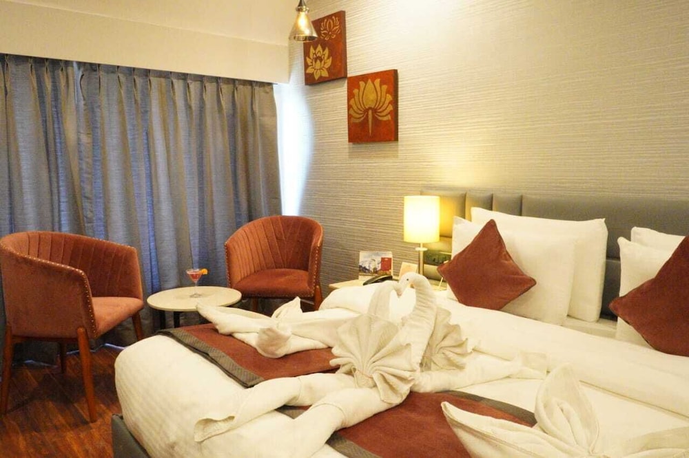 Amritara Surya, Mcleodganj 33/68