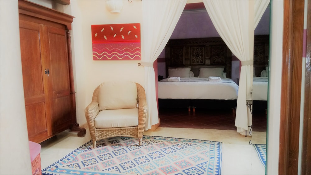 Hacienda Santa Cruz 9/68