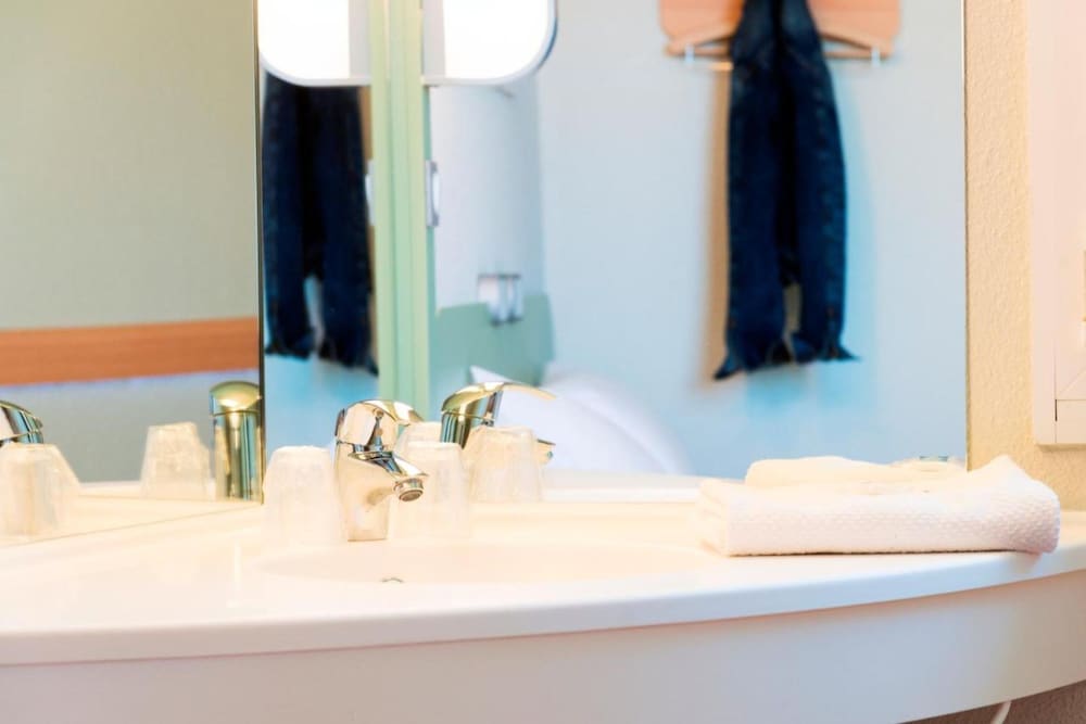 Ibis Budget Granville 50/50