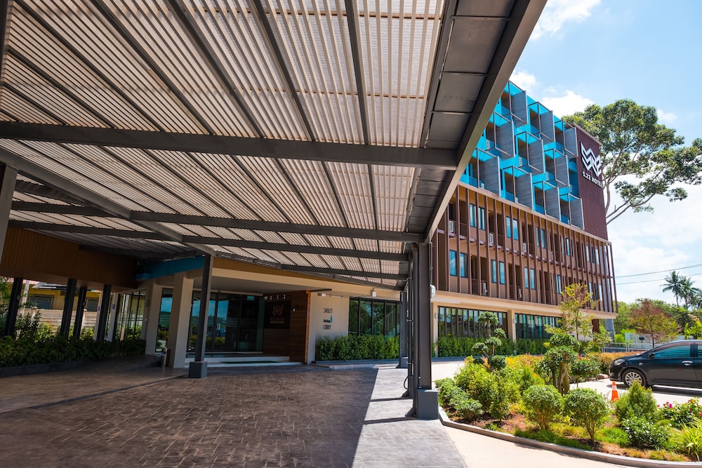 S.22 Hotel Suratthani 9/64