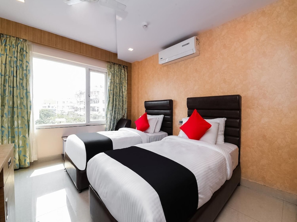 Rohini Jazz Hotel 15/29