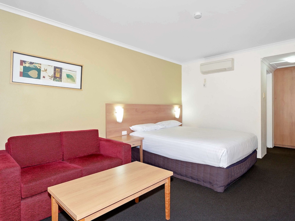 Ibis Styles Canberra Eaglehawk 13/65