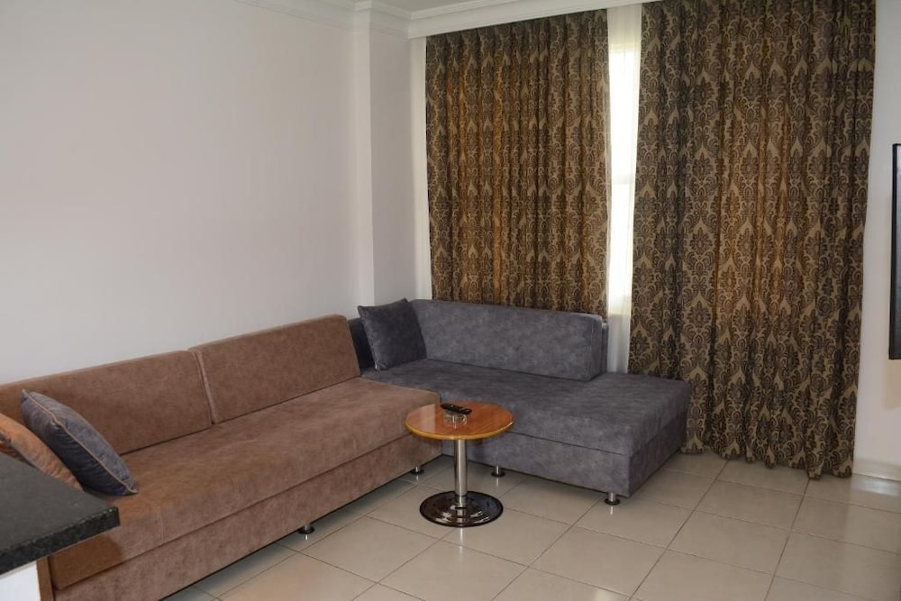 Almera Park Apartments 49/73