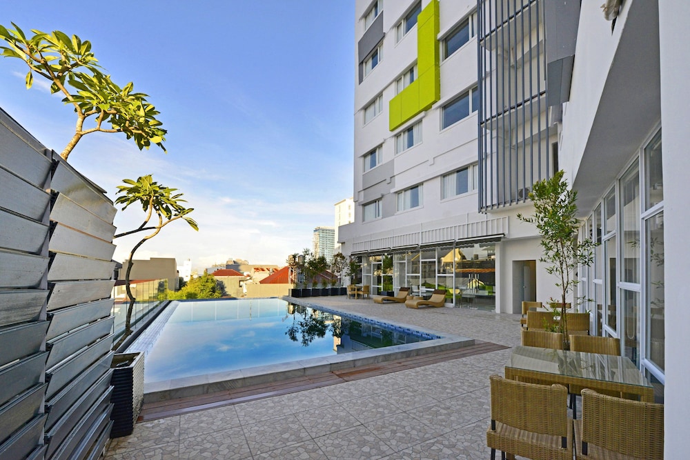 Whiz Prime Hotel Hasanuddin Makassar 35/36