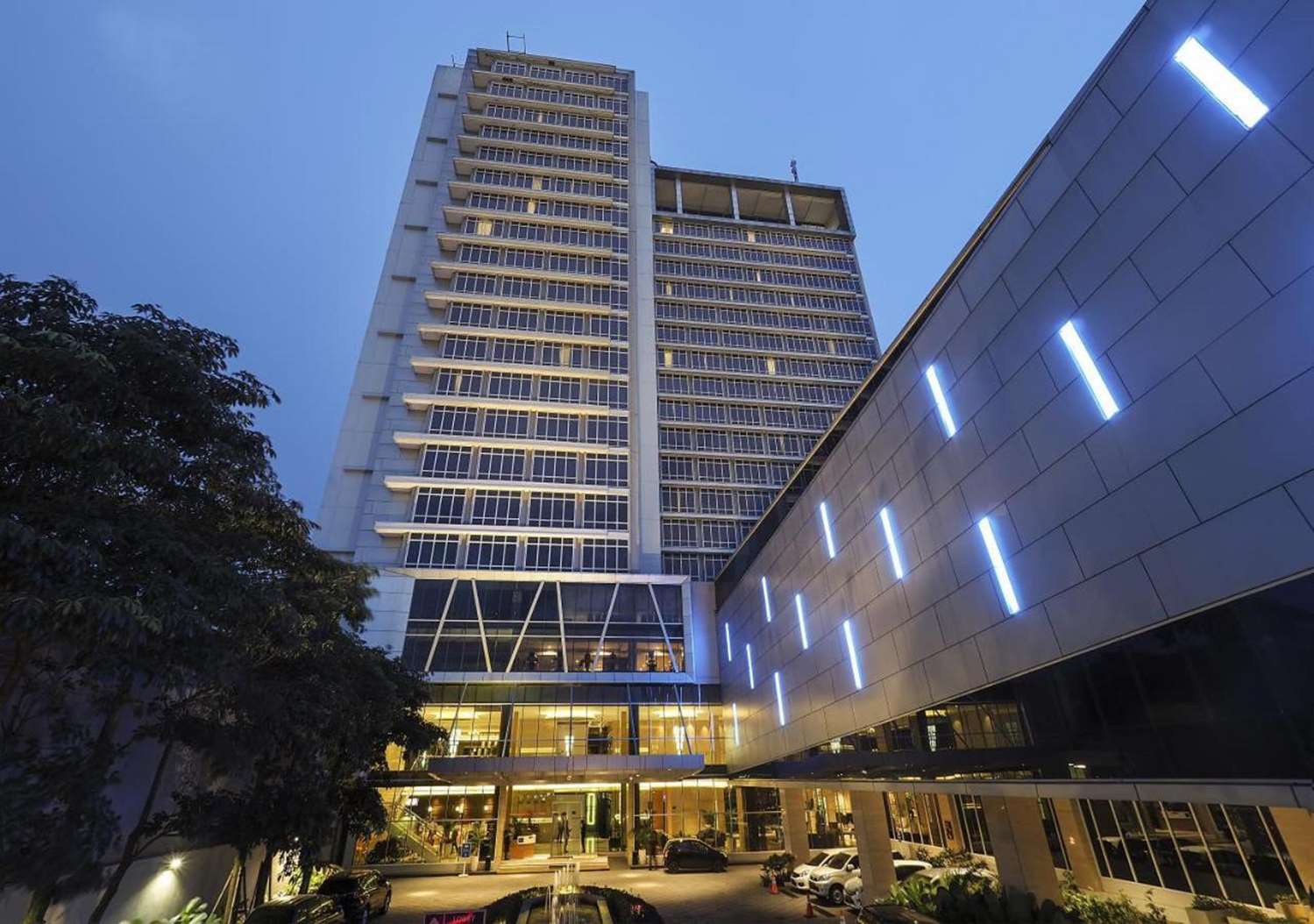 Grand Mercure Solo Baru 2/40