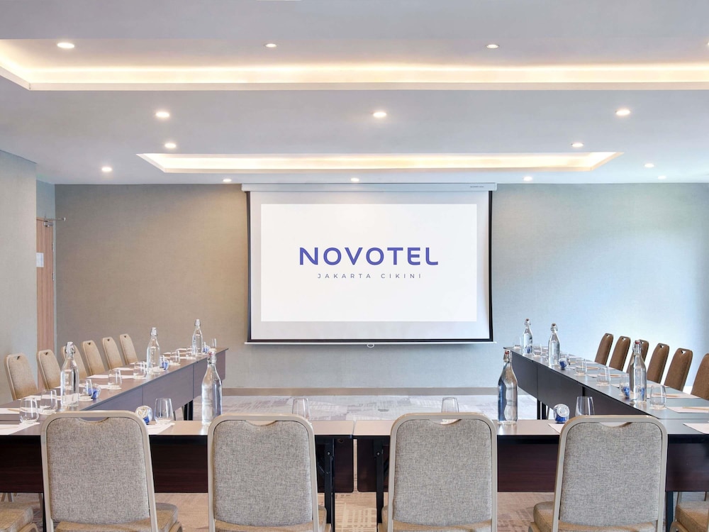 Novotel Jakarta Cikini 40/49